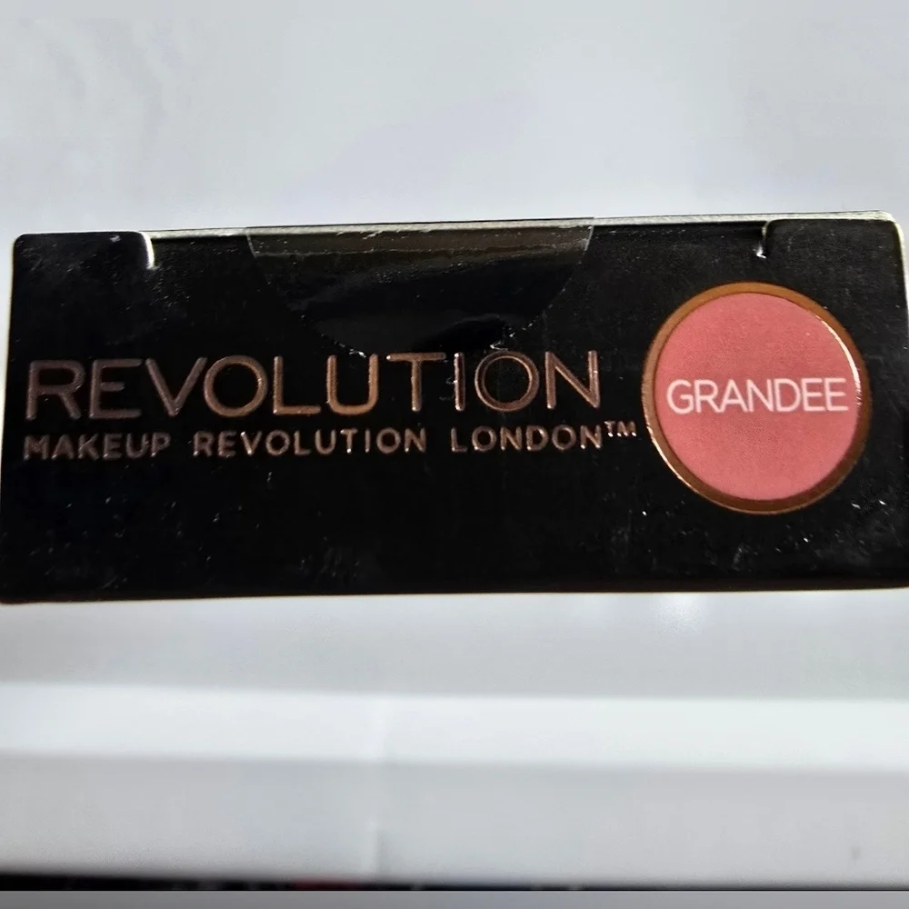 Revolution makeup retro